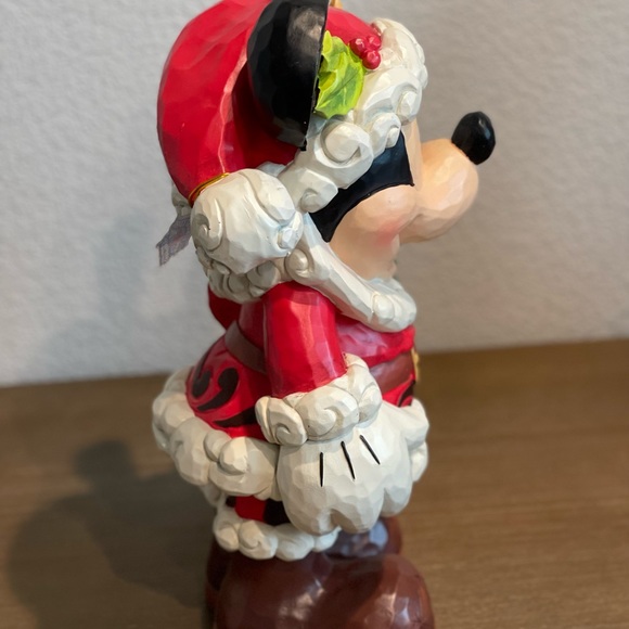 Jim Shore 2021 addition Mickey Santa NIB ~ Old St. Mick - Picture 9 of 13